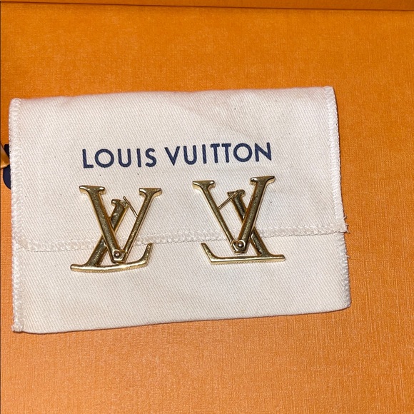 Louis Vuitton Macro Gold Earrings - Picture 7 of 8